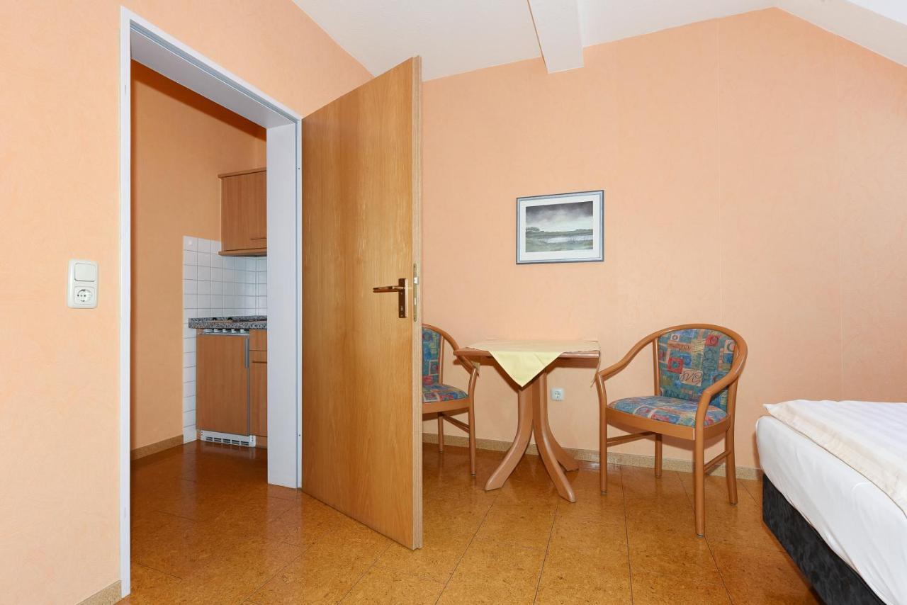 Hotel-Pension Altes Siel Bensersiel Exterior foto